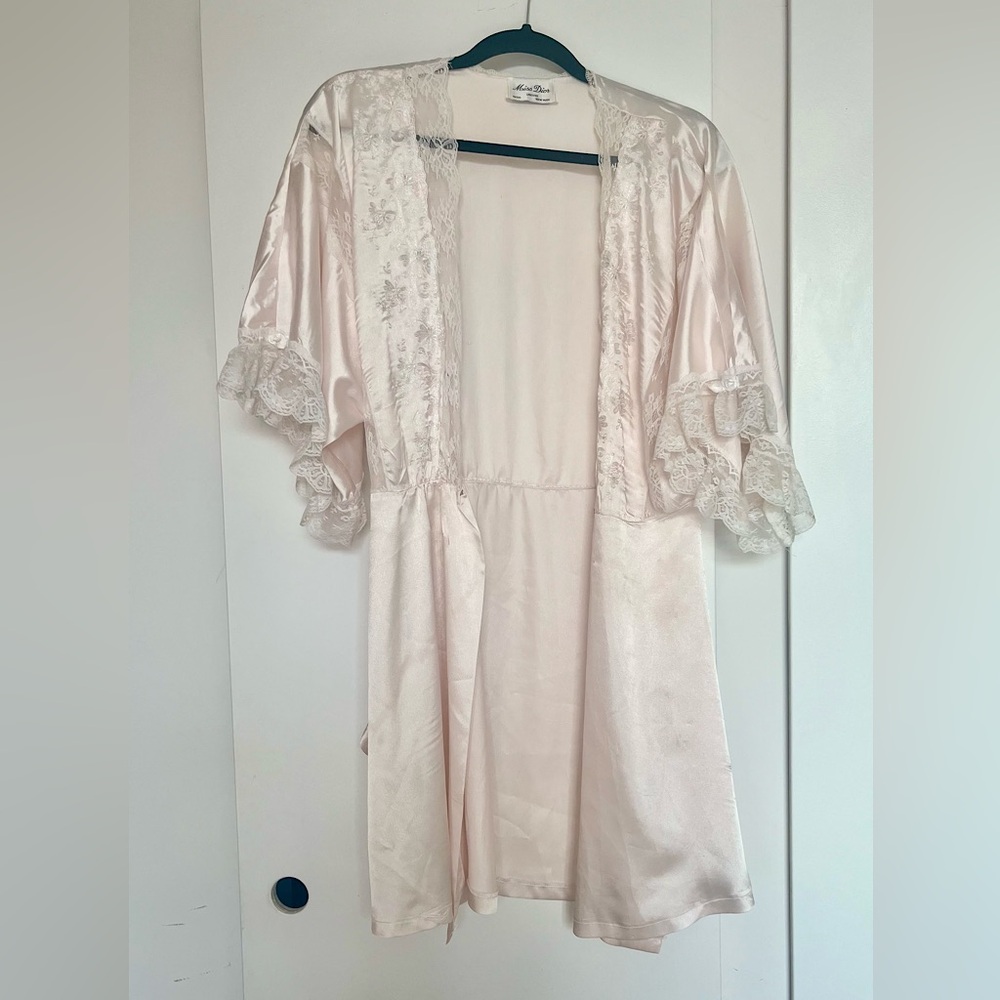 Vintage Christian Dior dust pink Elegant Lace Trim Satin Robe